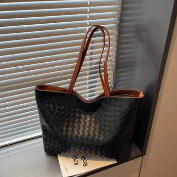 LEXYE Taška na tote - PU materiál, zipsové zapínanie, polyesterová podšívka, vnútorné vrecká (zips, vrecko na telefón, vrecko na dokumenty), mäkké ucho, vodorovný štvorec tvar