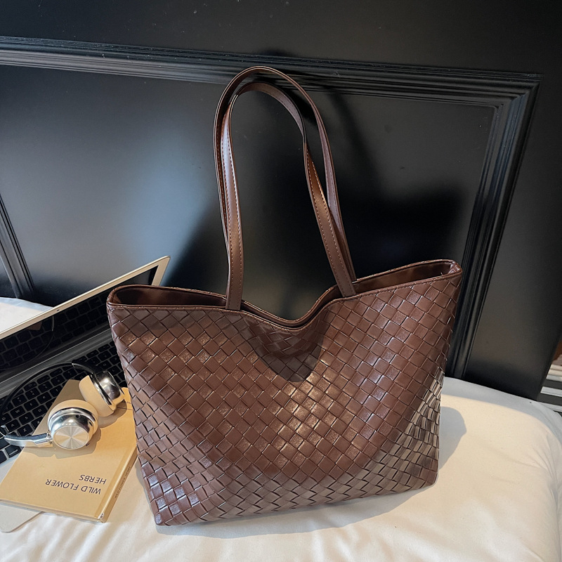 LEXYE Taška na tote - PU materiál, zipsové zapínanie, polyesterová podšívka, vnútorné vrecká (zips, vrecko na telefón, vrecko na dokumenty), mäkké ucho, vodorovný štvorec tvar