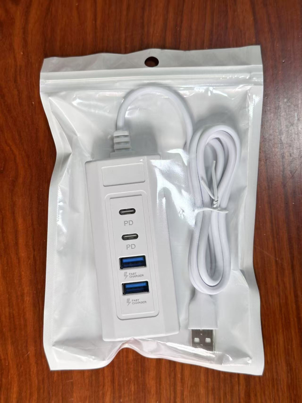 USB-C hub s 4 porta – docking station, USB 2.0, 1 m kabel, napajanje USB-om