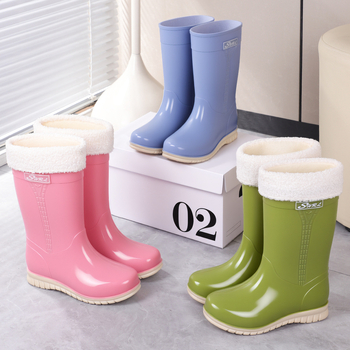 Moteriški PVC lietaus batai, vidutinio ilgio, atsparūs vandeniui, neslystantis padas, šilta velūrinė įdaila