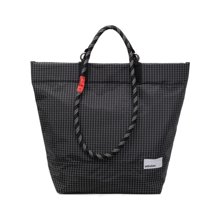 Taška Tote v ulicnom štýle, z textilu, magnetické zapínanie, vnútorné vrecká na zips, pre telefón a dokumenty