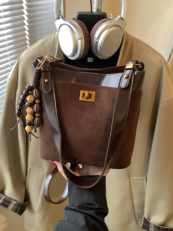 Чанта тип кофа от синтетична кожа, уличен стил, ципово закопчаване, джоб за телефон, Есен 2025