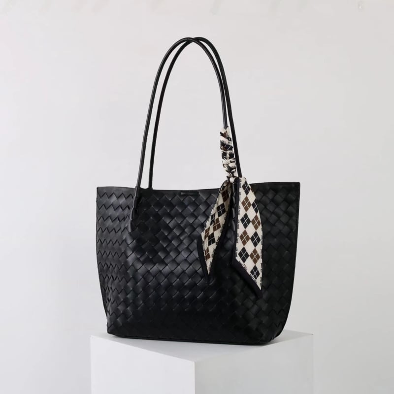 MISS SUMMER Valódi bőrből készült, szövött textúrájú váll- és kézitáska (Nagy kapacitás, mágneszár, belső zsebek telefonhoz és személyi igazolványhoz)