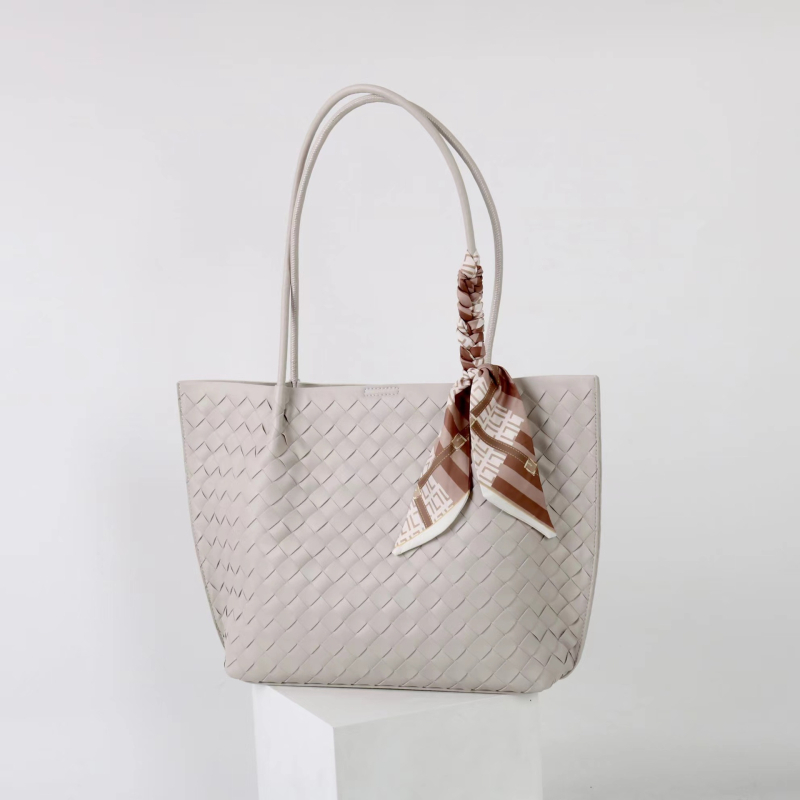 MISS SUMMER Valódi bőrből készült, szövött textúrájú váll- és kézitáska (Nagy kapacitás, mágneszár, belső zsebek telefonhoz és személyi igazolványhoz)