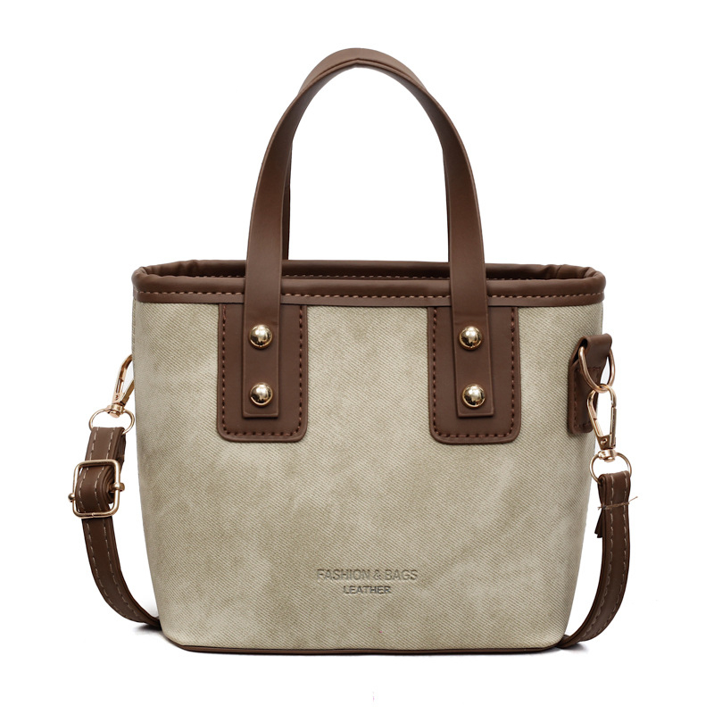 Bucket táska PU anyagból, street style, zip nyitás, laminált belső zseb, poliészter bélés, egy vállpánt, mindennapi használatra, őszi 2025