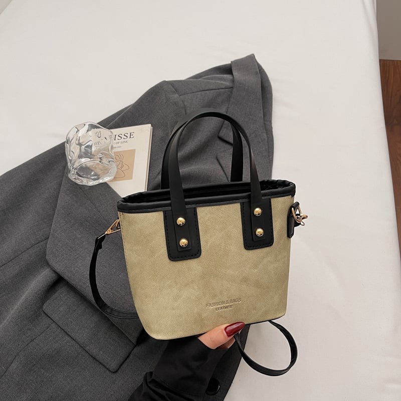 Bucket táska PU anyagból, street style, zip nyitás, laminált belső zseb, poliészter bélés, egy vállpánt, mindennapi használatra, őszi 2025