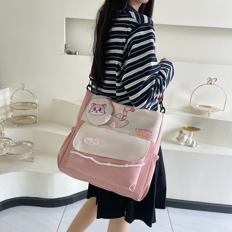 Jingxi nejlon válltáska, friss és édes stílus, függőleges négyzet alakú forma, cipzáros nyitás, poliészter bélés, belső telefontartó zseb, három vállszíj