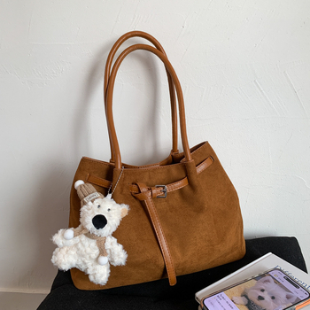 PU tote táska városi minimalist stílussal, vízszintes négyzetes forma, mágneszár, poliészter bélés