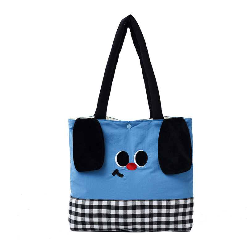 Női tote táska textil anyagból, vízszintes négyszögletes forma, cipzáras zárás, poliészter bélés, friss és édes stílus