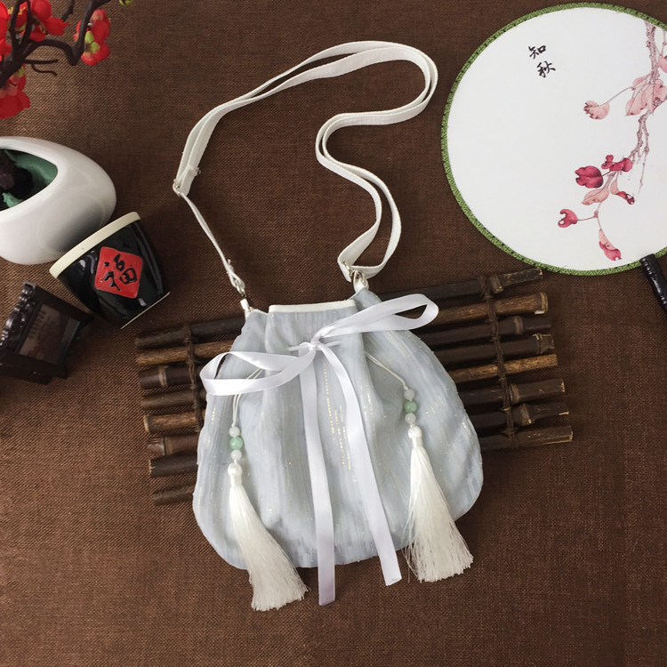 Női crossbody táska irodalmi kínai stílusban, selyem anyag, dumpling forma, horizontális négyzet alakú, húzózsinóros zárás