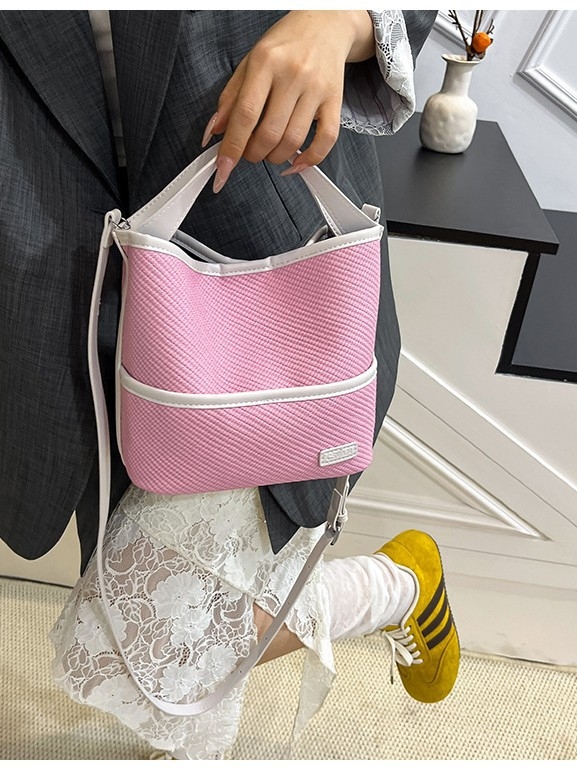 PU anyagú bucket táska, hengeres forma, mágneses zárás, PU bélés, városi minimalist stílus