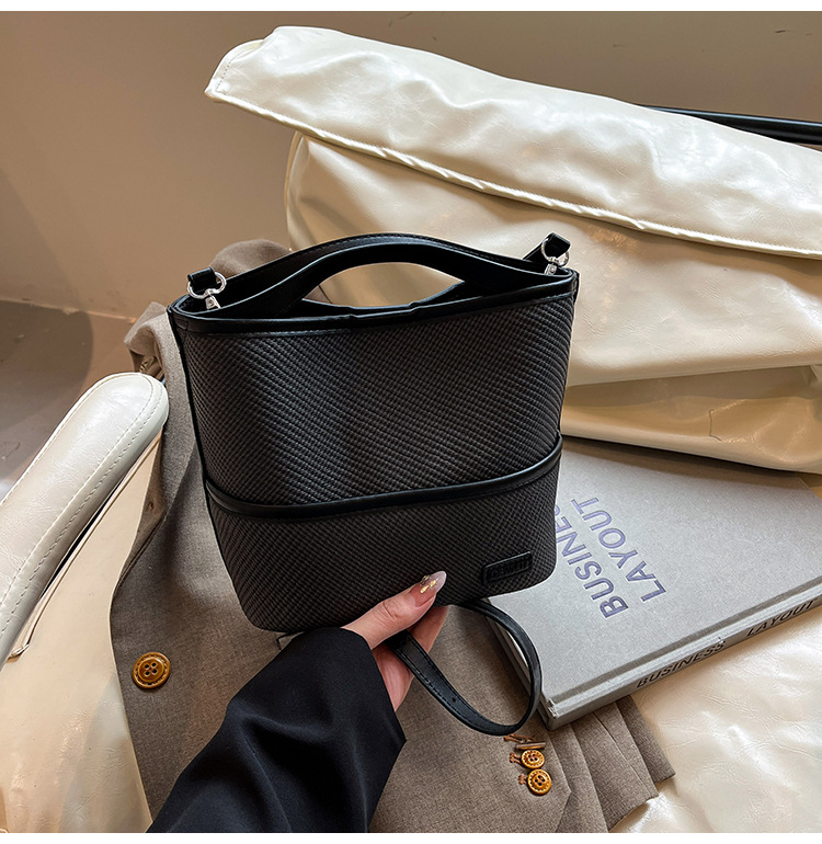 PU anyagú bucket táska, hengeres forma, mágneses zárás, PU bélés, városi minimalist stílus