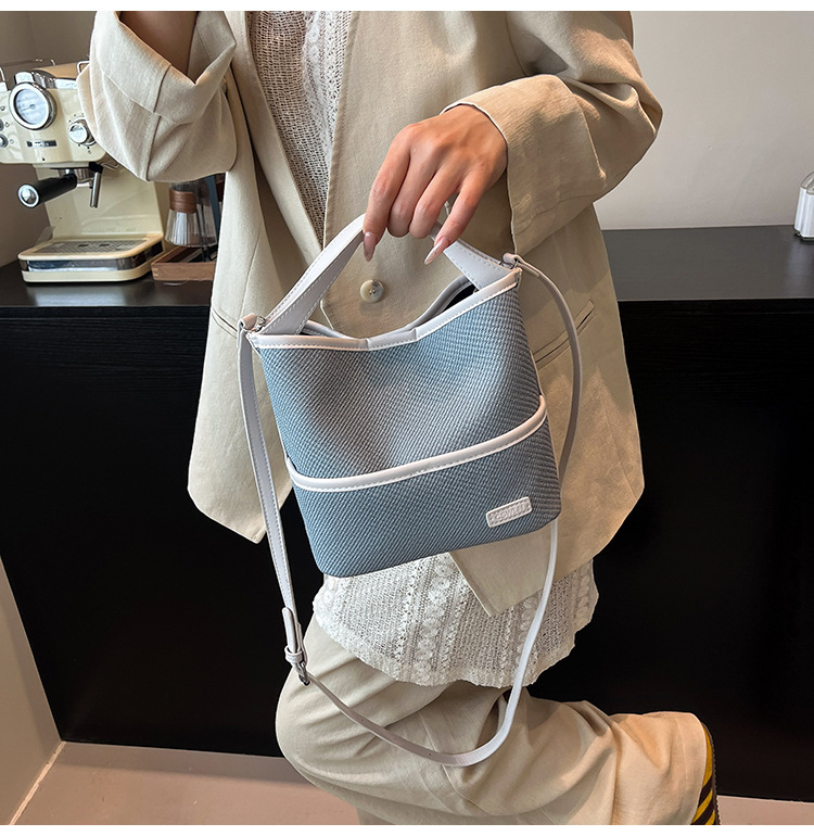 PU anyagú bucket táska, hengeres forma, mágneses zárás, PU bélés, városi minimalist stílus