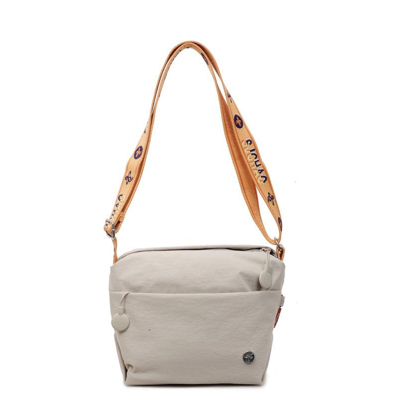 Dámska nylonová crossbody taška, mestský minimalistický štýl, s jedným popruhom, zapínanie na zips, vnútorná kapsa na zips