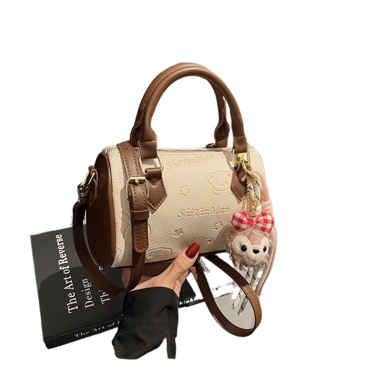 PU taška cez rameno, box štýl, cylindrický tvar, zapínanie na zips, vnútorná zipsová kapsa