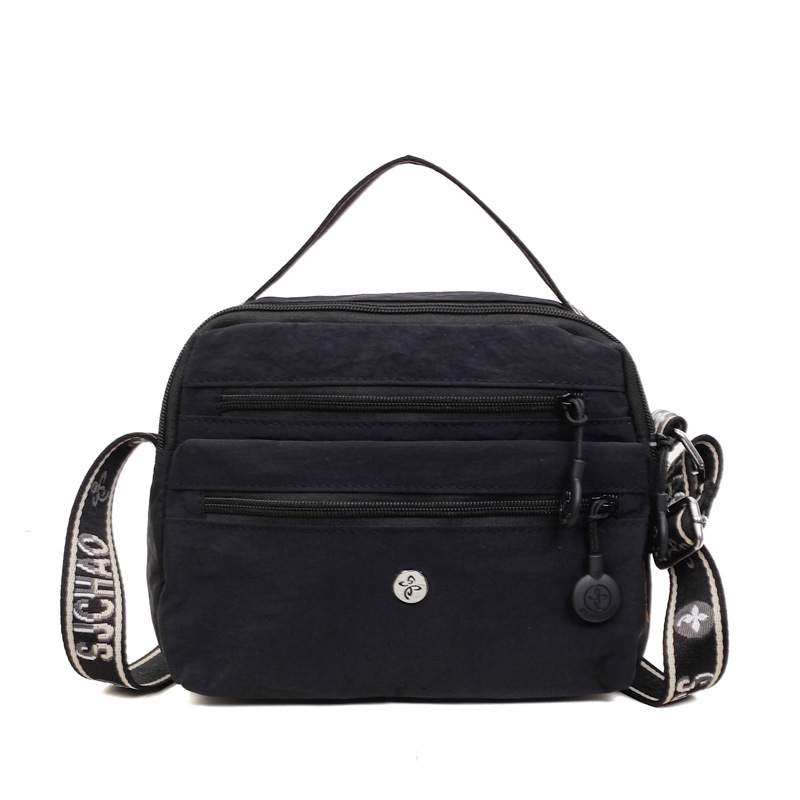 Nylonová crossbody taška so zipsom, horizontálny štvorcový tvar, priečinok na dokumenty, polyesterová podšívka, zimné vydanie 2025