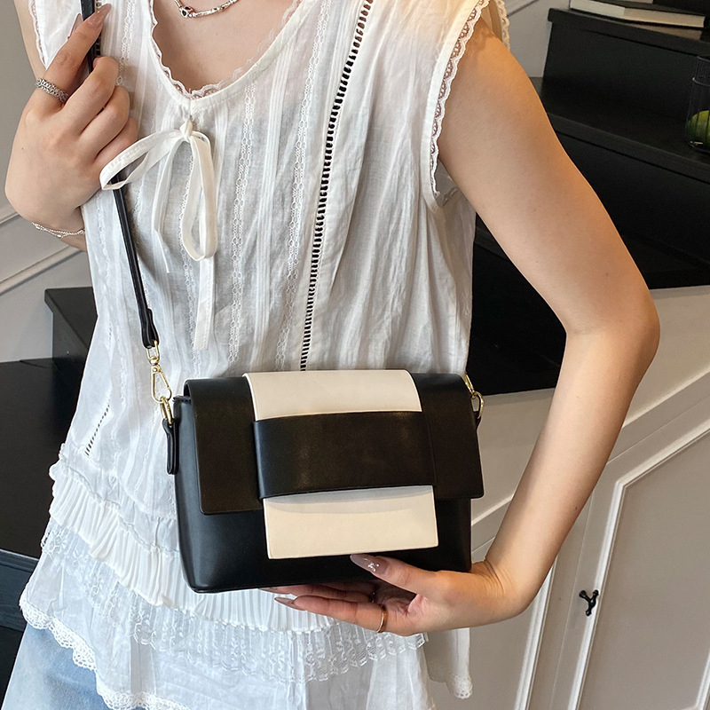 Crossbody taška na voľný čas, patchwork dizajn, PU materiál, vodorovný štvorcový tvar, zipsové zapínanie, vnútorná kapsa na zips