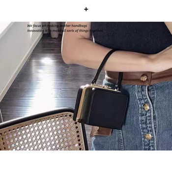 Arc de Triomphe női válltáska láncos pánttal, crossbody, mini négyzet alakú valódi bőr táska monogrammal
