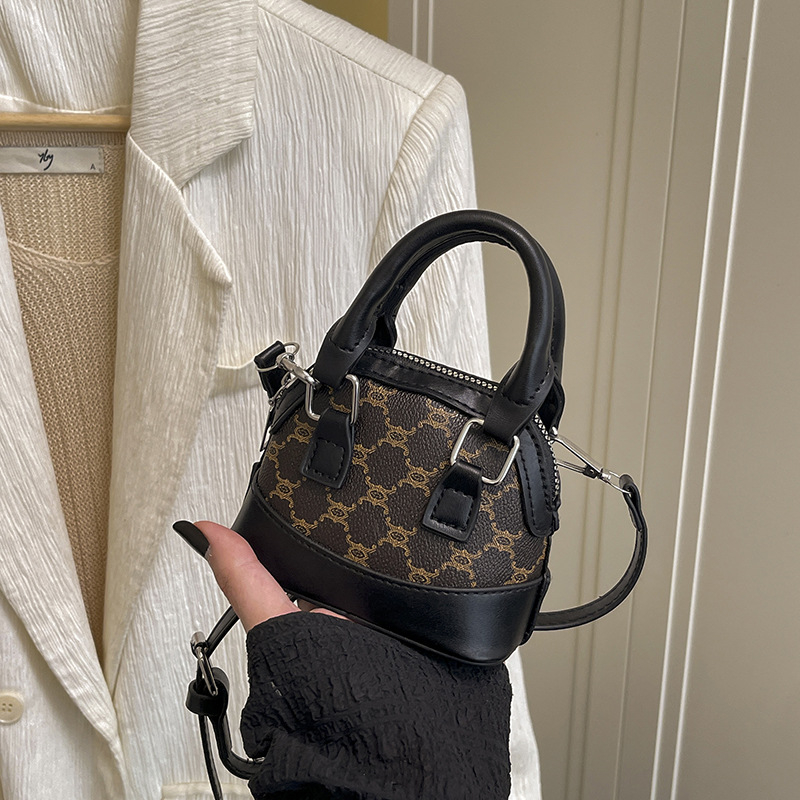 Taška v tvare mušle, s jedným ramenným popruhom – PU materiál, zips, podšívka z polyesteru, mestský štýl