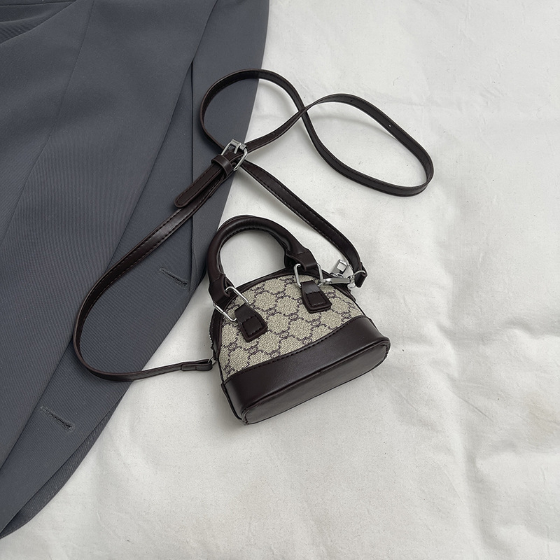 Taška v tvare mušle, s jedným ramenným popruhom – PU materiál, zips, podšívka z polyesteru, mestský štýl