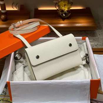 Valódi bőr, palmás mintázatú kis keresztpántos táska, 18 cm, négyzet alakú, mágneses zárás