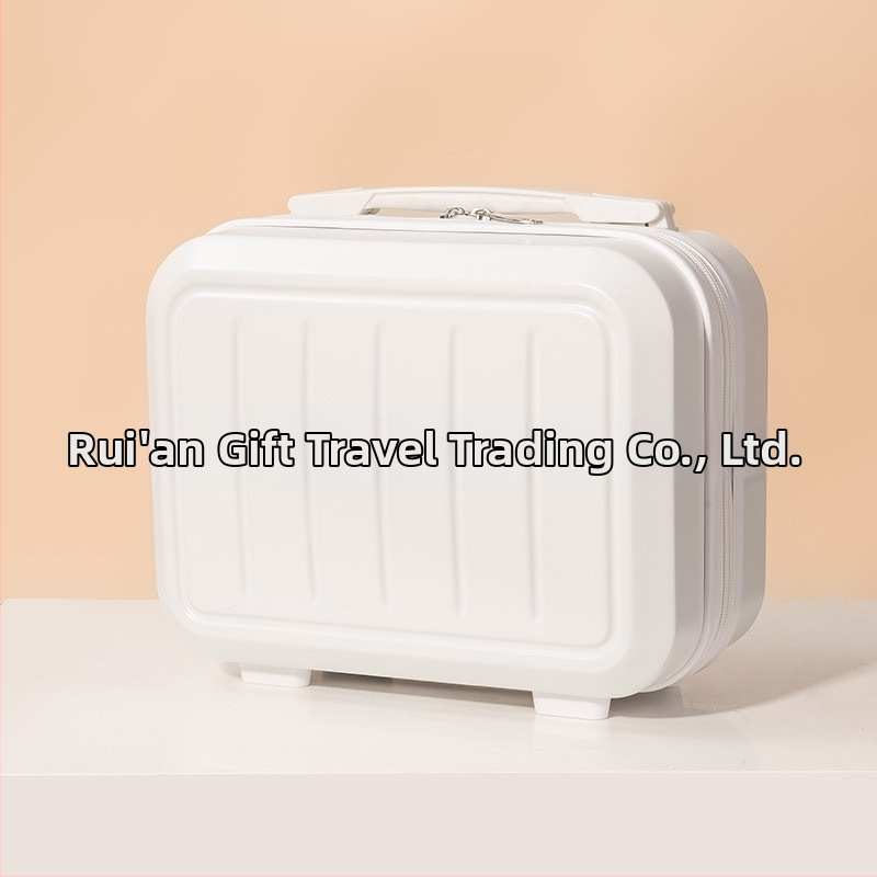 Kozmetická taštička z ABS, s uzáverom na zips, vodoodolná, polyesterová podšívka, hmotnosť 0.71 kg