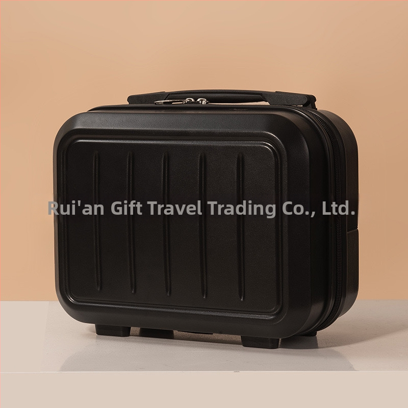 Kozmetická taštička z ABS, s uzáverom na zips, vodoodolná, polyesterová podšívka, hmotnosť 0.71 kg