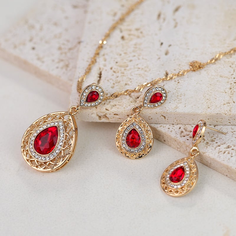 Set cercei și colier cu pandantiv din cristal în formă de picătură de apă; aliaj; lanț șarpe; stil Fashion OL; model: Iubire / Picături de apă / clopot