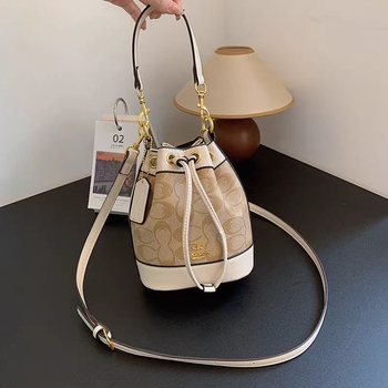 Geantă bucket mini cu șnur - Piele naturală, Stil stradal, Închidere cu șnur, Căptușeală poliester, Compartiment pentru telefon