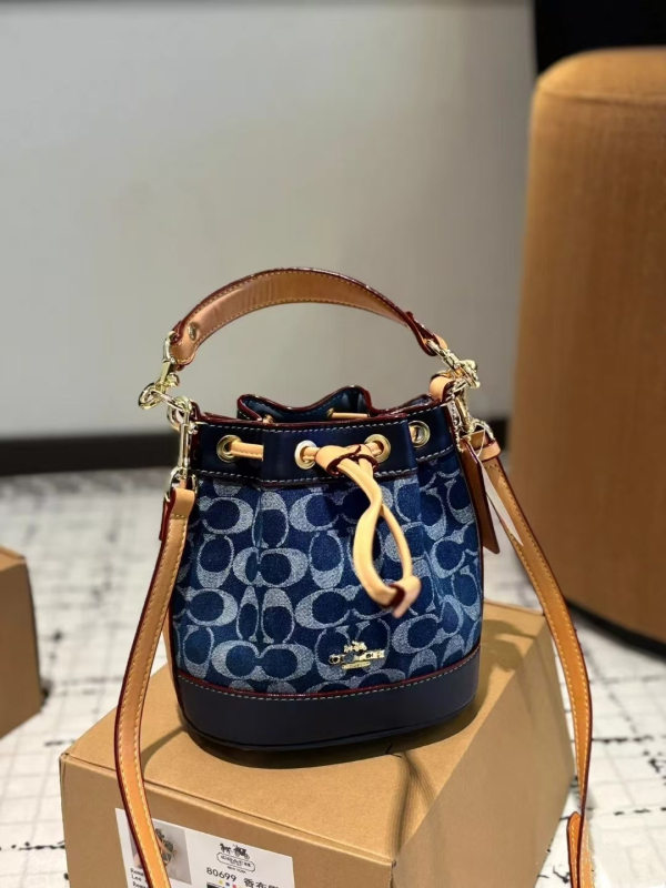 Geantă bucket mini cu șnur - Piele naturală, Stil stradal, Închidere cu șnur, Căptușeală poliester, Compartiment pentru telefon