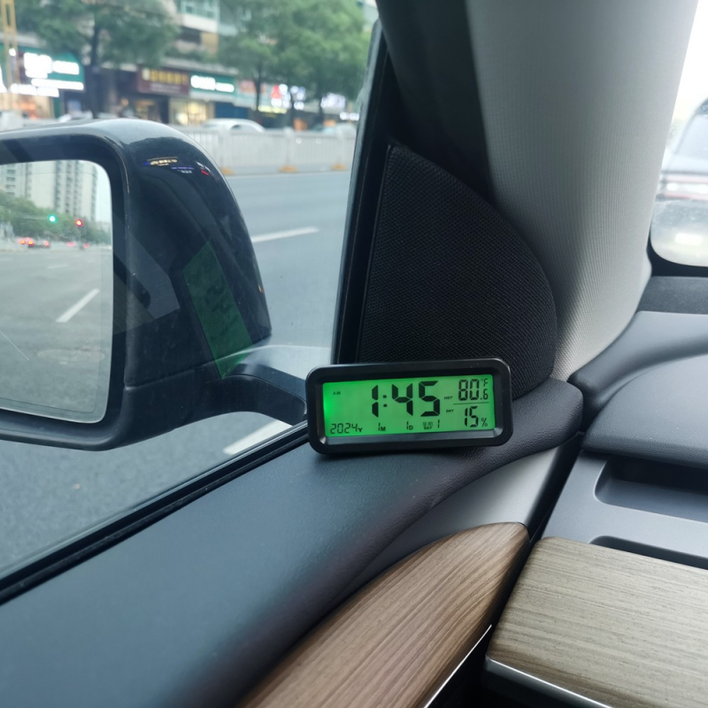 Solarni digitalni mjerač temperature i vlage za auto i dom s osvijetljenim satom, ABS kućište