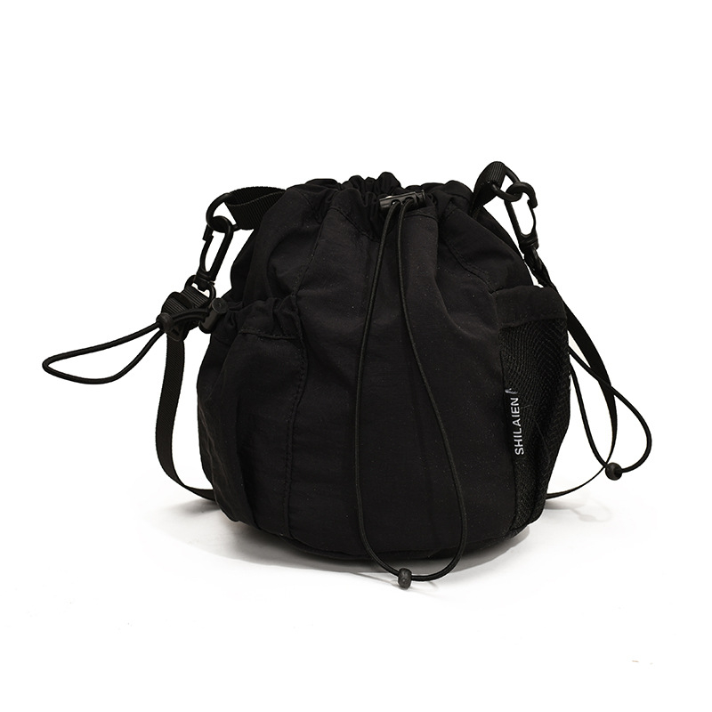 Nylon keresztpántos bucket táska zsinórral – utcai divat, poliészter bélés, telefon zseb