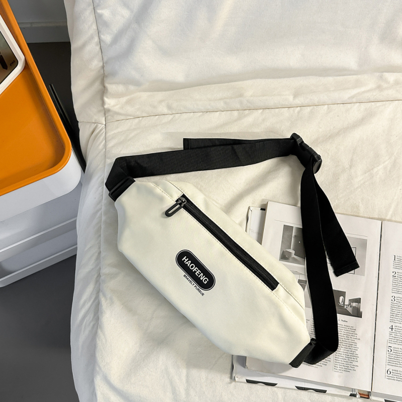 Geantă crossbody din nylon, închidere cu capac, compartiment laminat cu fermoar, stil unisex, toamnă 2025