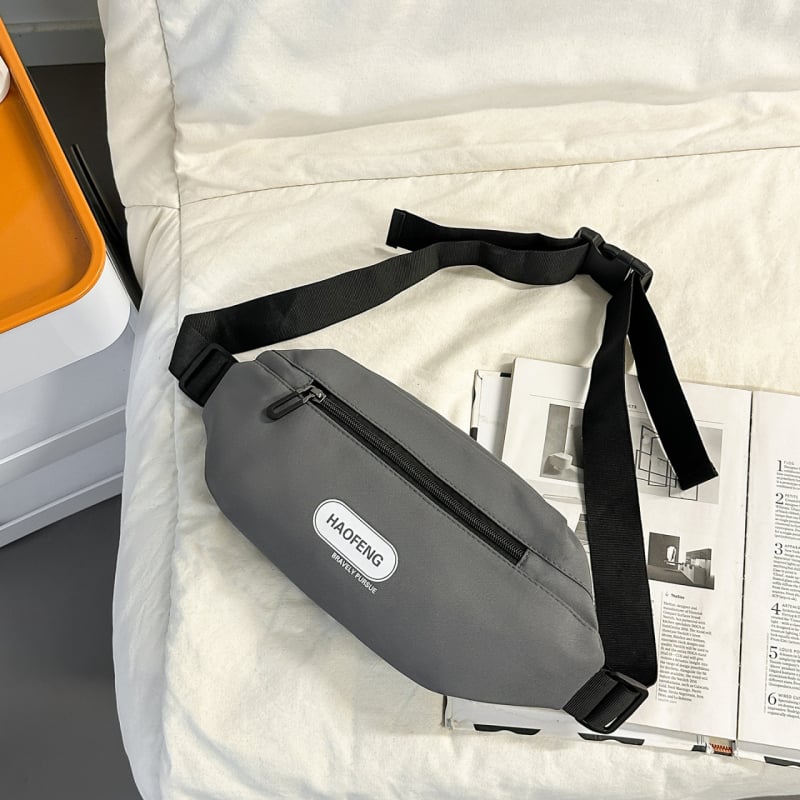 Geantă crossbody din nylon, închidere cu capac, compartiment laminat cu fermoar, stil unisex, toamnă 2025