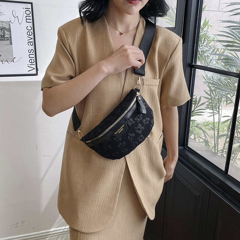 Geantă crossbody cu flori mici, stil street, material textil, căptușeală poliester, fermoar, buzunar ID interior, Primăvara 2024