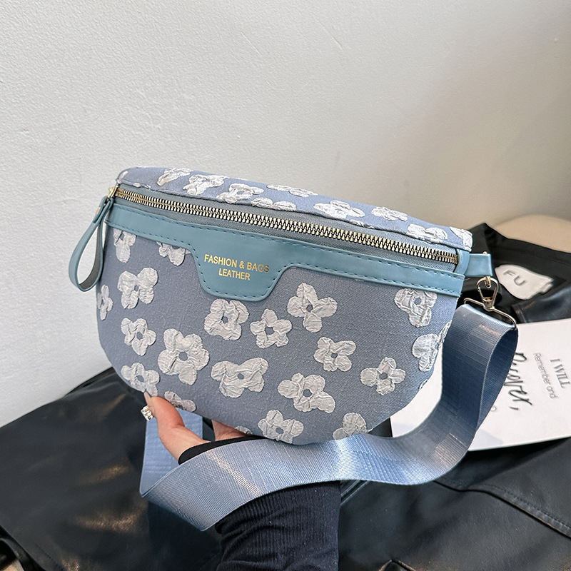 Geantă crossbody cu flori mici, stil street, material textil, căptușeală poliester, fermoar, buzunar ID interior, Primăvara 2024