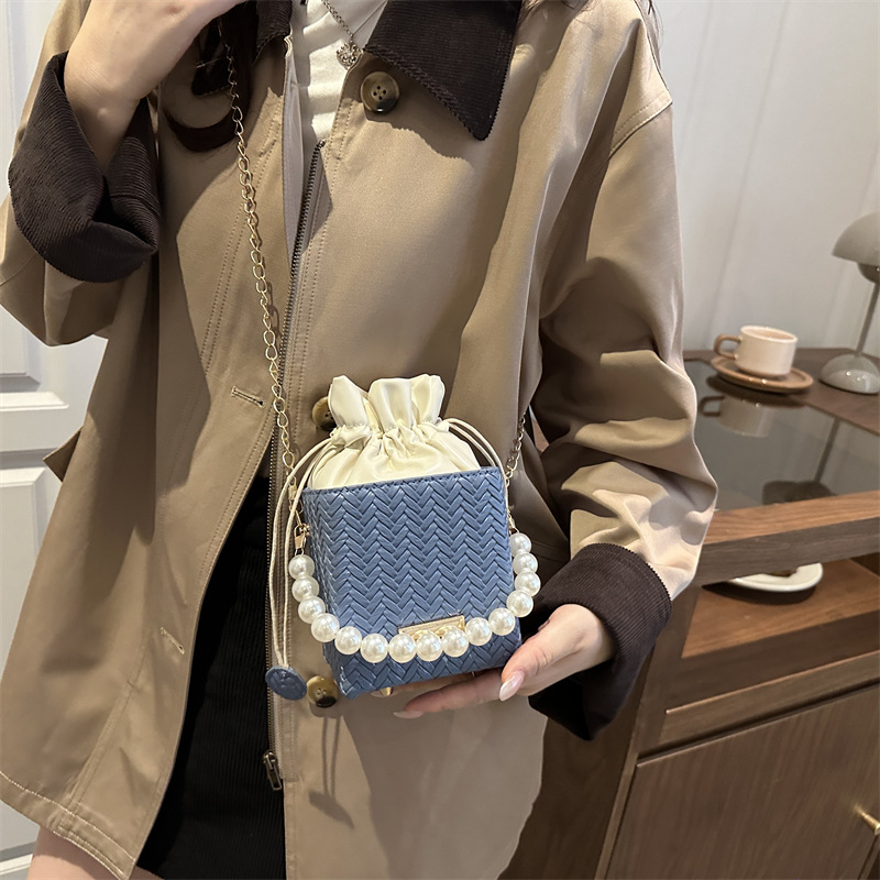 Geantă crossbody cu stil street-trend, închidere cu șnur, buzunar cu fermoar, fără căptușeală, curea o singură (stil street-trend; închidere cu șnur; buzunar cu fermoar; fără căptușeală; curea simplă)