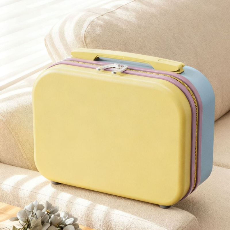 Mini kozmetická cestovná taštička so zapínaním na zips, ABS materiál, 700 g, jednobarevný vzor