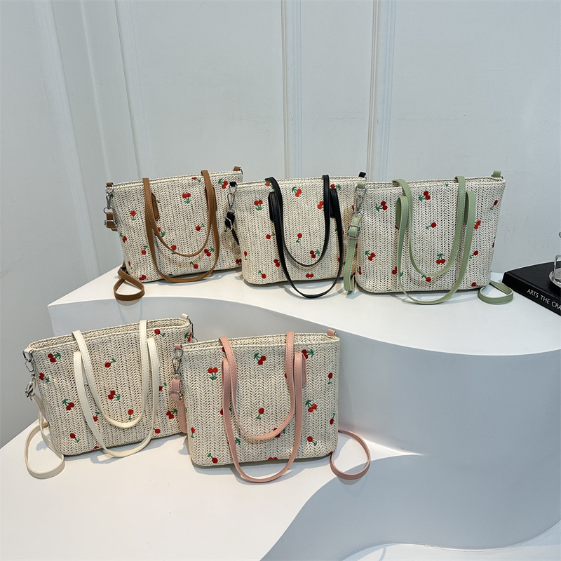 Geantă de femei tip găleată, împletită — închidere cu fermoar, căptușeală moale poliester-pamuc, formă găleată, buzunar interior cu fermoar