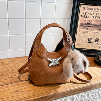 Női PU bőr bucket táska, közepes méretű, téli 2025 kollekció, váll- és crossbody viselés