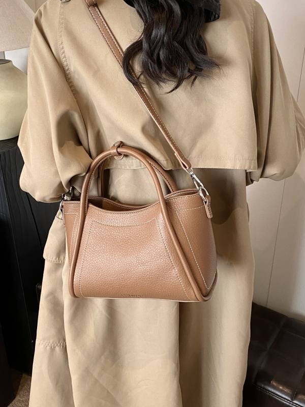 Bucket bag PU, с цип за отваряне, хоризонтална квадратна форма, полиестерна облицовка, вътрешен джоб с цип и джоб за телефон, една презрамка, ежедневна употреба.