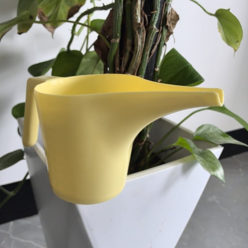 Hosszú csövű öntözőkanna, műanyag, 1000 ml, otthoni kertészkedéshez