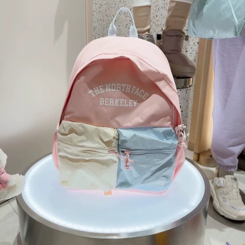 Uniszex hátizsák kültéri tevékenységekhez, vászon anyagú, vízálló, légpárnás vállpántok, nylon bélés