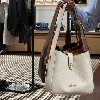 Bucket чанта, естествена кожа, вертикална квадратна форма, джоб за мобилен телефон, пролет 2025 издание