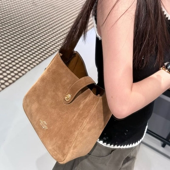 Bucket чанта, естествена кожа, вертикална квадратна форма, джоб за мобилен телефон, пролет 2025 издание