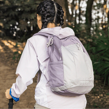 Swagone ľahký outdoor batoh, unisex, kapacita pod 20 l, priestor na 14-palcový notebook, popruhy s vzdušnými vankúšikmi