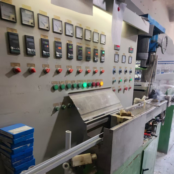 Napajajući kabel za obrnuto spajanje videokamere, kompatibilan s audio/video; ovojnica PVC; niskim dimom, bez halogena; TPE; Nacionalni standard certifikat