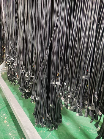 Napajajući kabel za obrnuto spajanje videokamere, kompatibilan s audio/video; ovojnica PVC; niskim dimom, bez halogena; TPE; Nacionalni standard certifikat