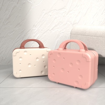 Utazótáska kozmetikai táskával és tárolóval (Anyag: poliészter; Vízálló: Igen; Nyitás: cipzár; Kerék: egyirányú kerék; Zár: lakat)