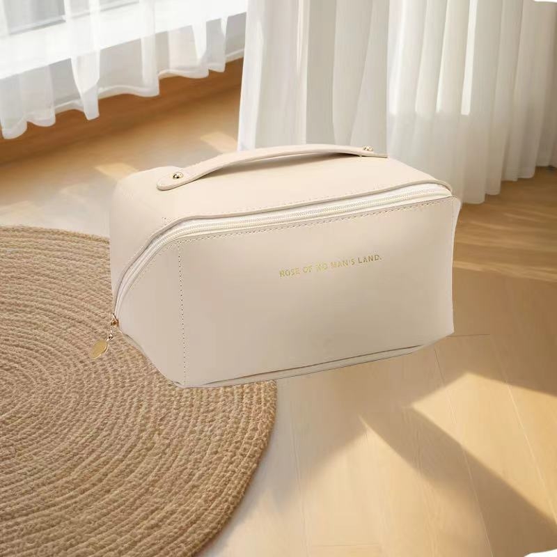 PVC kozmetická taška – vodeodolná, odolná opotrebeniu, rozšíriteľná; na cestovanie a uskladnenie make-upu, na každodenné použitie